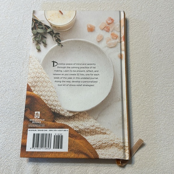 Book: 52 lists for calm. Journaling inspiration. Moorea seal. - Picture 2 of 3